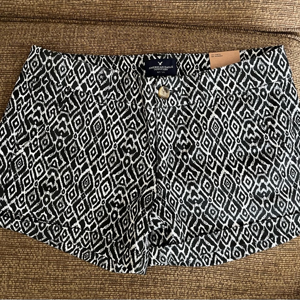 American Eagle Outfitters Geometric Black and White High Waist Shorts